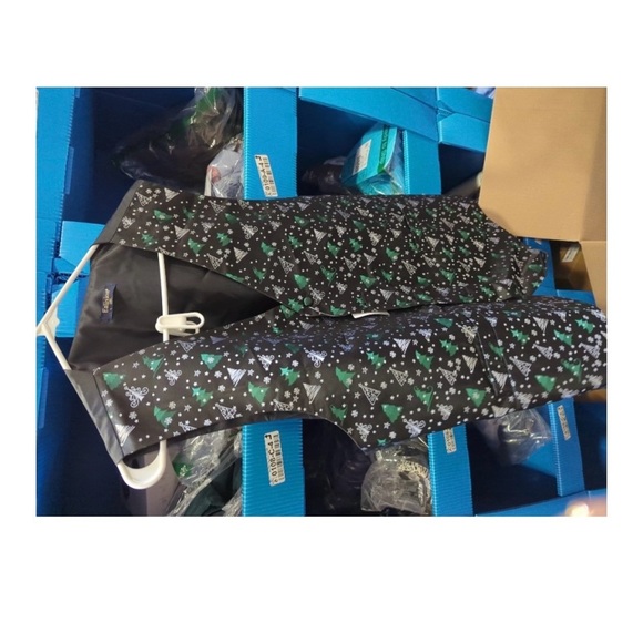 Elegant Black and Green Patterned Men's Vest - Picture 3 of 3